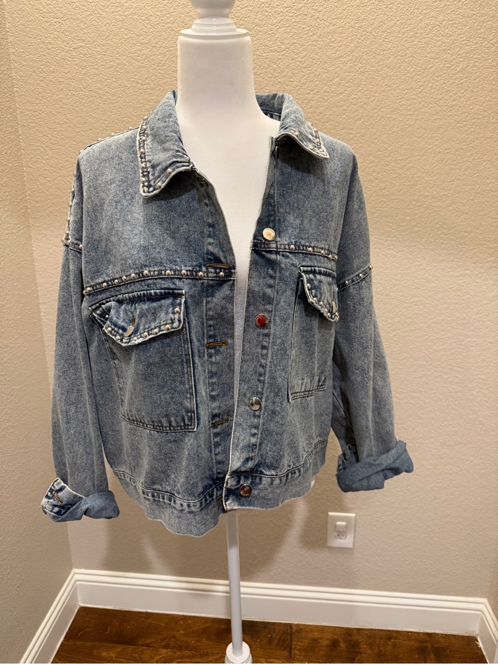 Classic Light Blue Denim Jacket - Women - Vigoss - XL